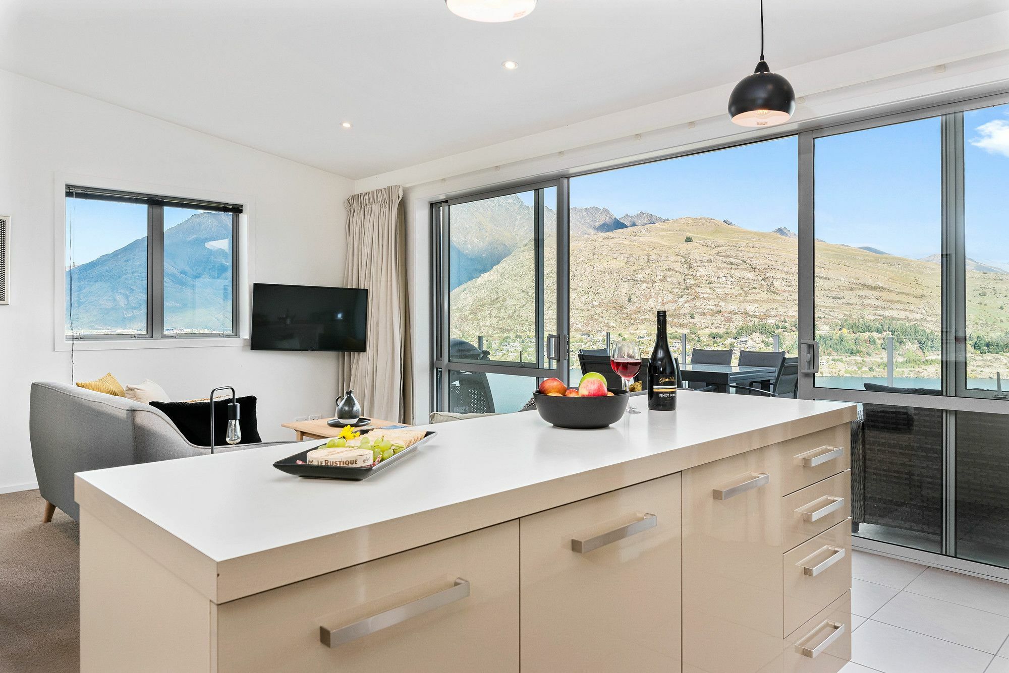 Contemporary Hilltop Abode Queenstown Dış mekan fotoğraf